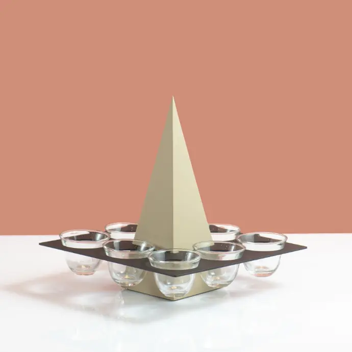 COFFEE PYRAMID STAND